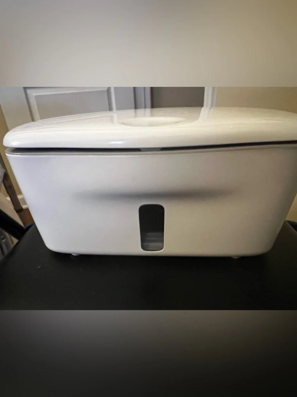 OXO FLUSHABLE WIPES DISPENSER W/CONVENIENT WEIGHTED PLATE INSIDE WHITE. NWOT
